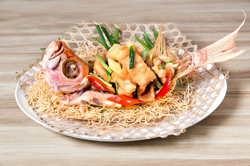Centre Street Kitchen 中西∙環 - 港島太平洋酒店- OKiBook Hong Kong Restaurant Booking - Deep-fried Bigeye Fish - Chiu Chow Style.jpg