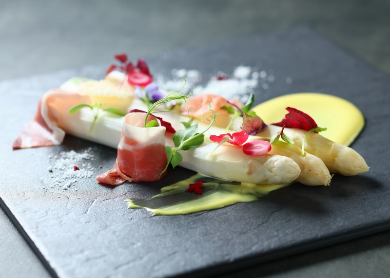 Cucina Marco Polo Hongkong Hotel 馬哥孛羅香港酒店 OKiBook Hong Kong Restaurant Booking 自助餐預訂香 Poached White Asparagus with Hollandaise Sauce and Parma Ham